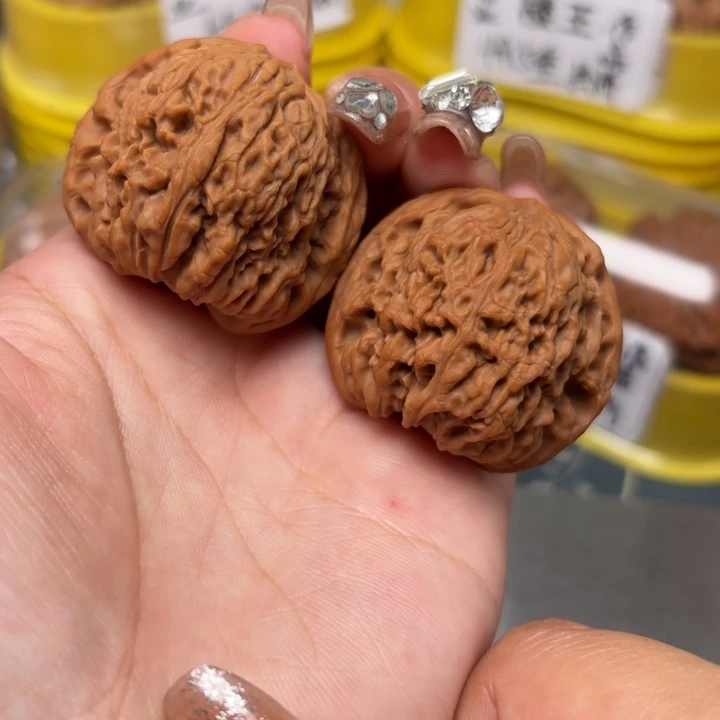 文玩核桃吊坠40-33533-02