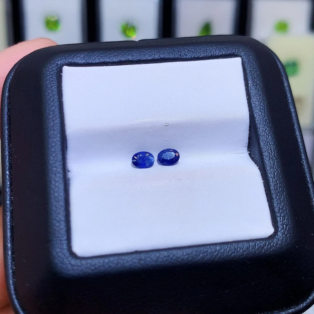 蓝宝石裸石未镶嵌3✖️4椭圆，特价