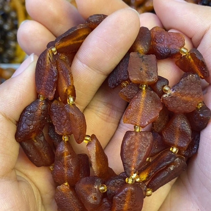 未镶嵌琥珀珠宝奇石