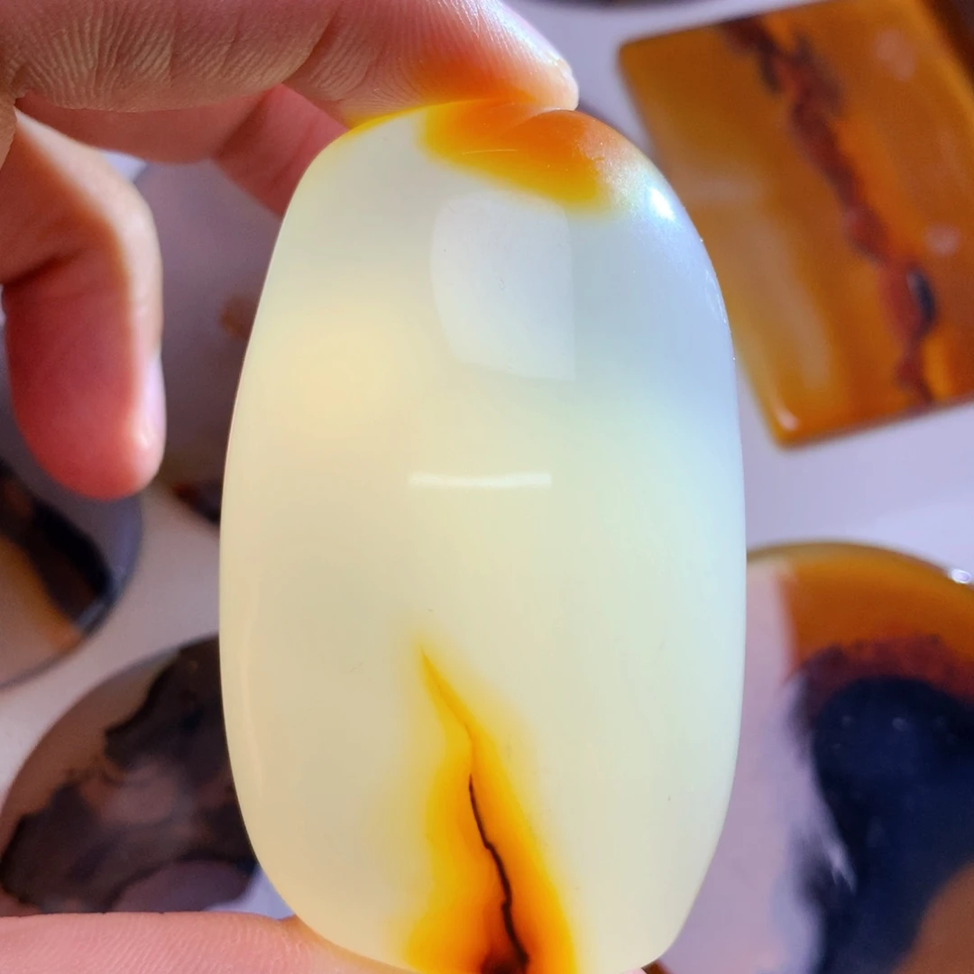 未镶嵌颈饰玛瑙/玉髓