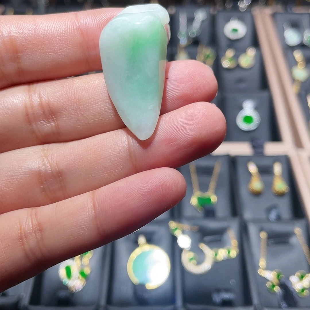 翡翠14K金镶嵌颈饰天然翡翠