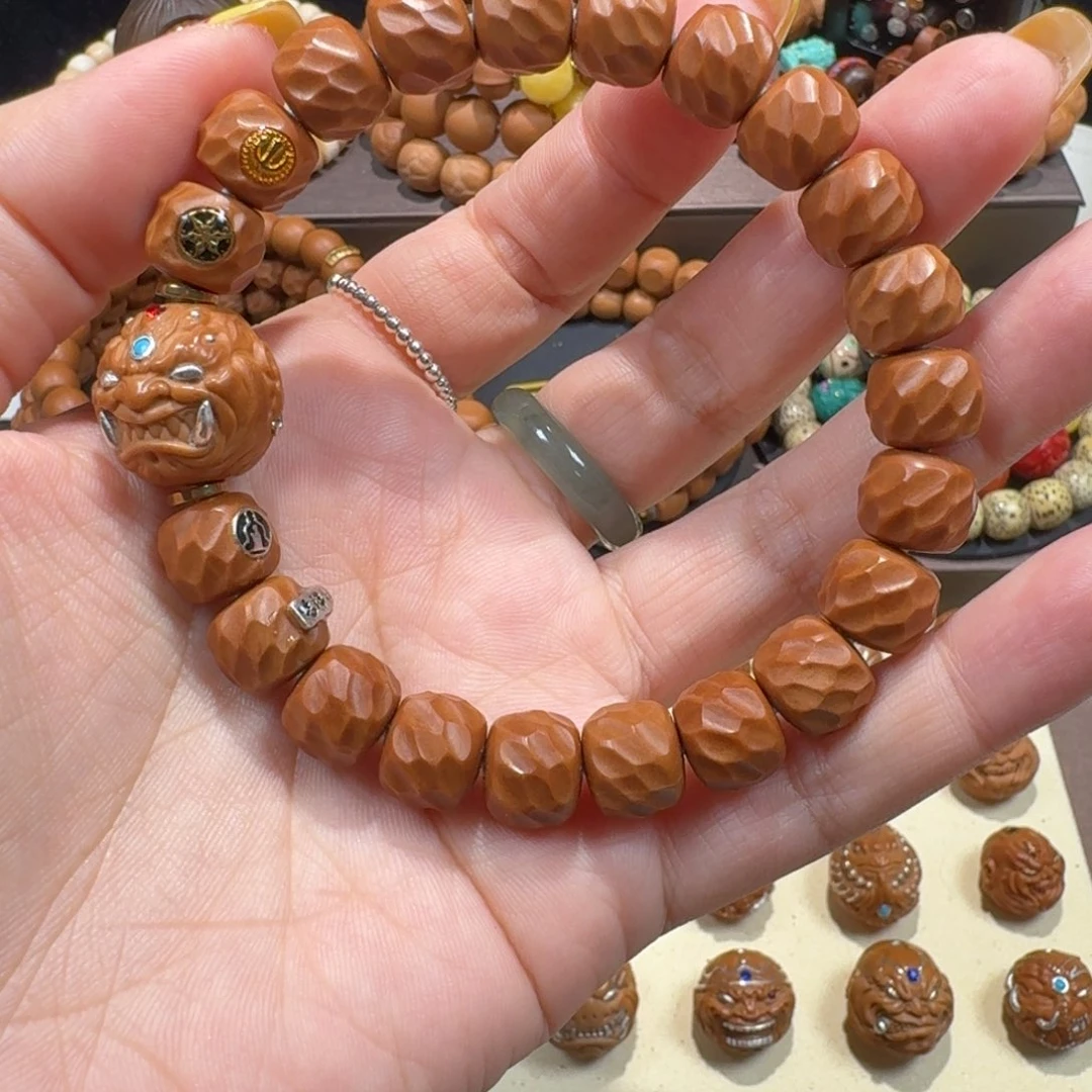 猴头核桃吊坠套串