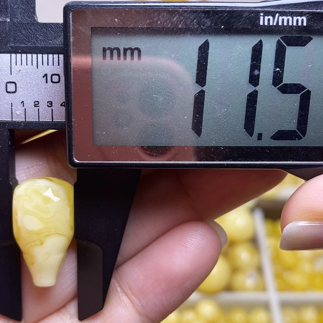 裸石琥珀未镶嵌蜜蜡三通
