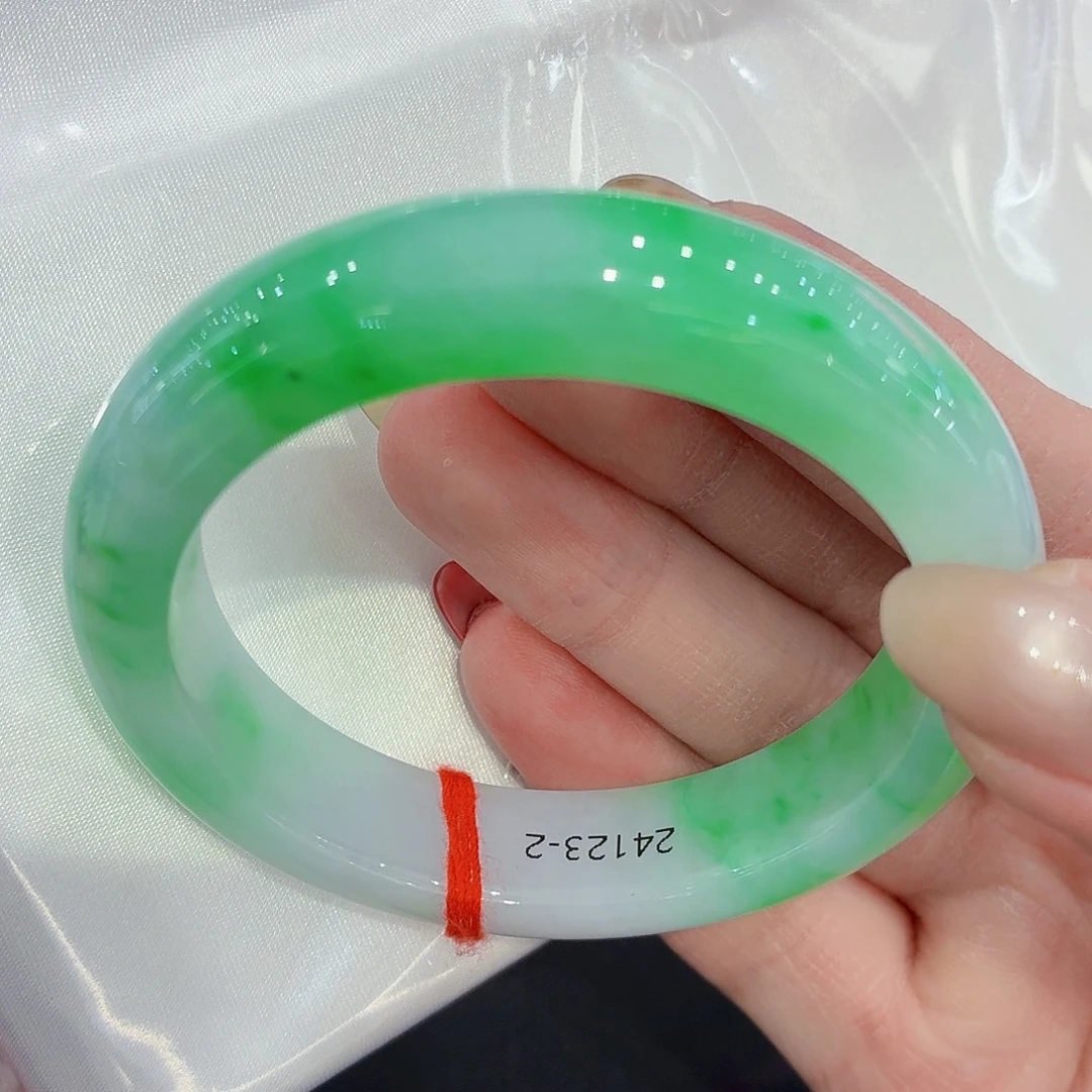 翡翠未镶嵌手镯翡翠53圈口（强推）