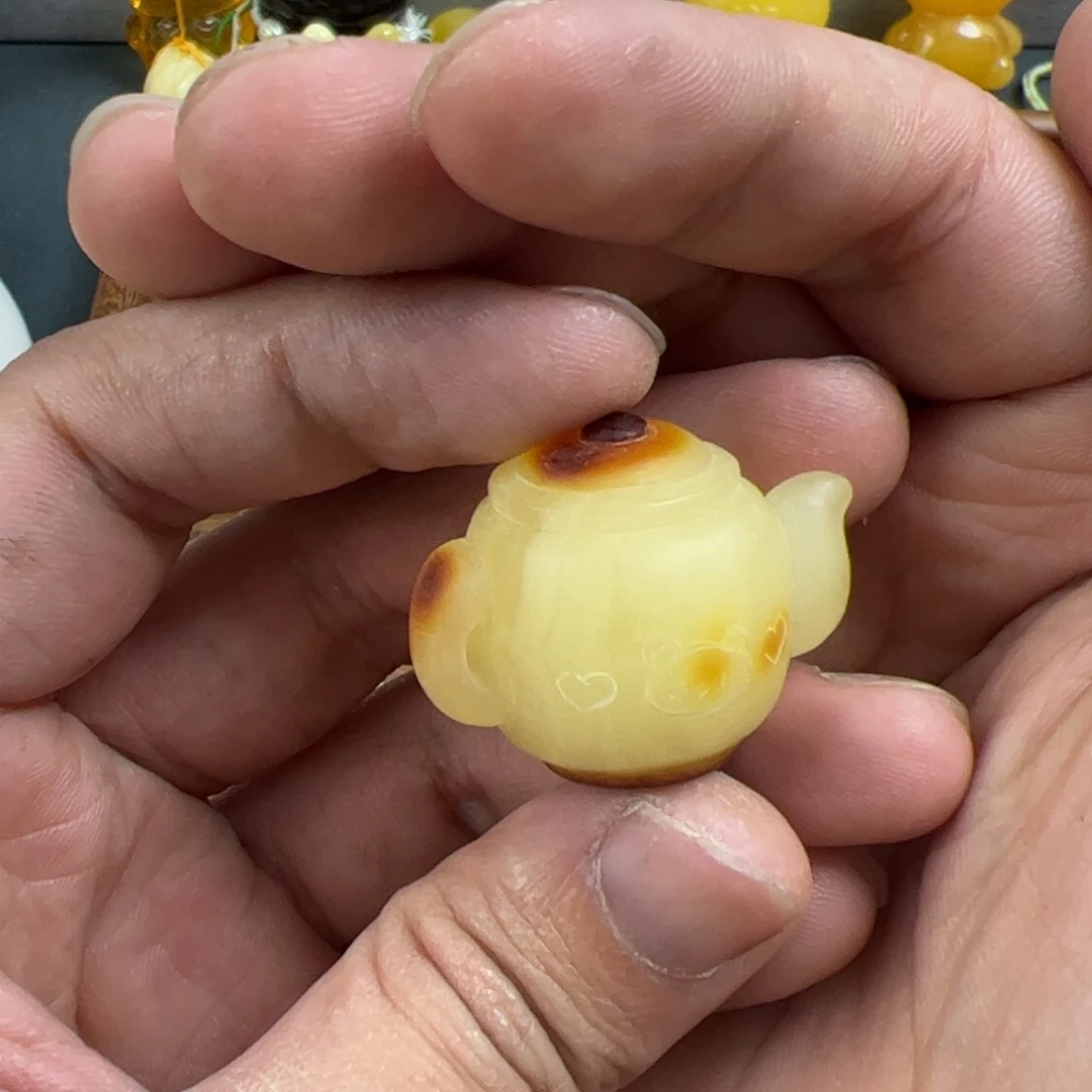 琥珀珠宝奇石未镶嵌大***臭