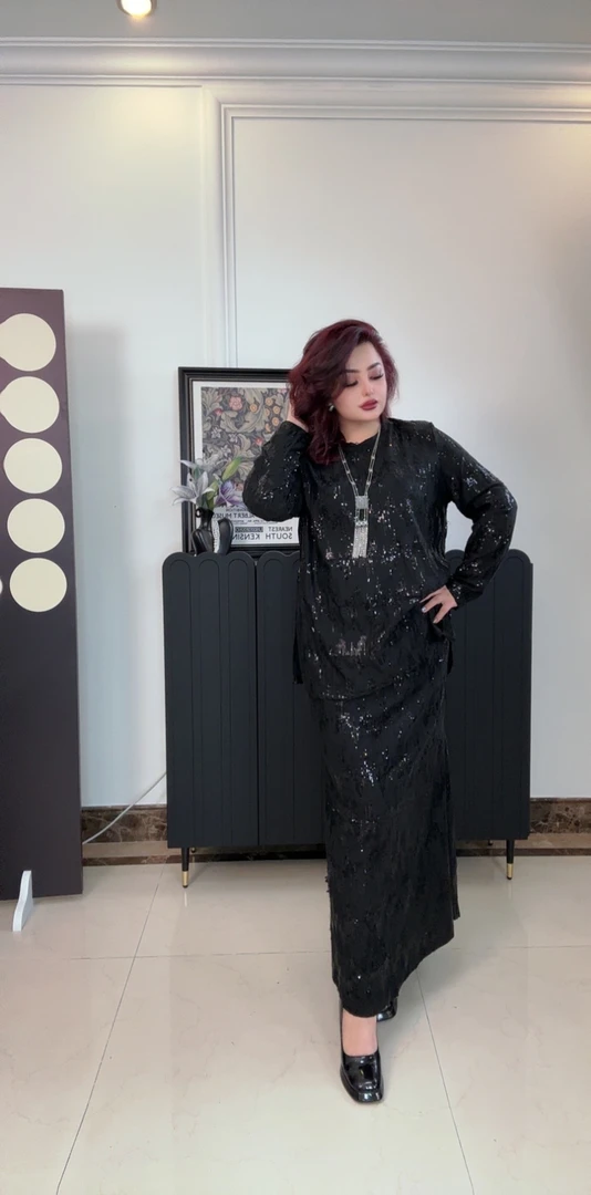 早春款时尚亮片高弹力修身套装