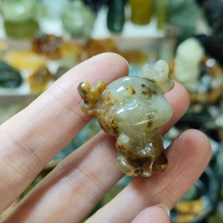 岫玉未镶嵌挂坠款式
