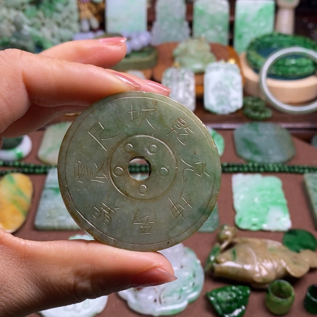 翡翠未镶嵌颈饰11111111111111111