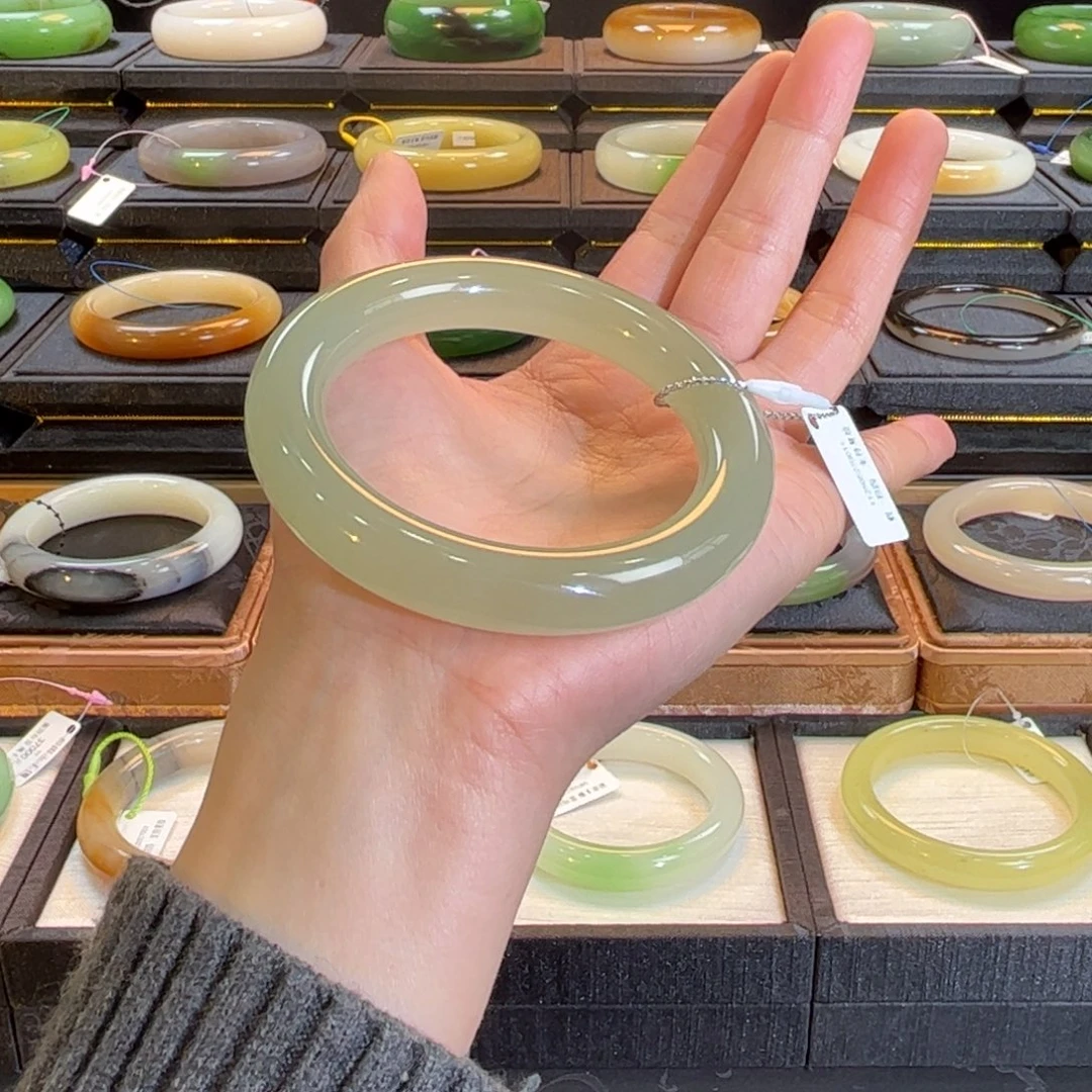 和田玉未镶嵌手镯54 55