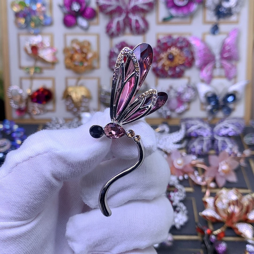 合成立方氧化锆铜施华胸针