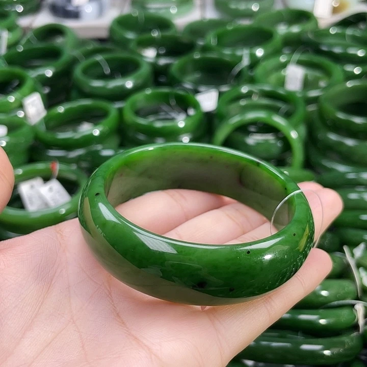 未镶嵌手镯和田玉（碧玉）