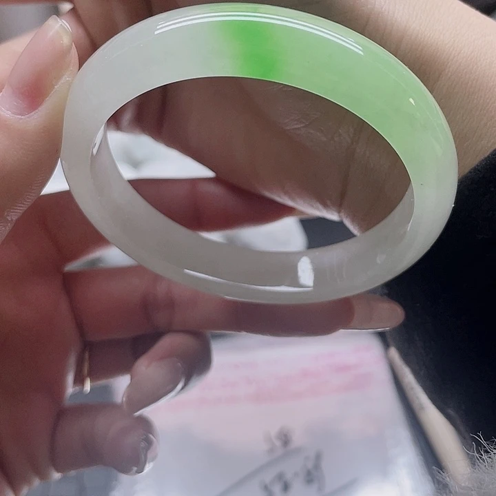 石英岩玉未镶嵌手镯58