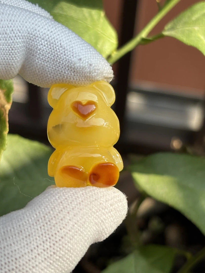 F0267天然蜜蜡琥珀小熊配饰21x30x17.5mm