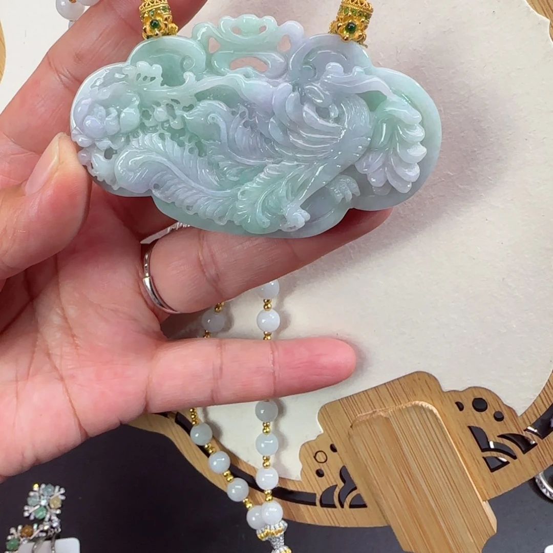 翡翠颈饰未镶嵌仿古