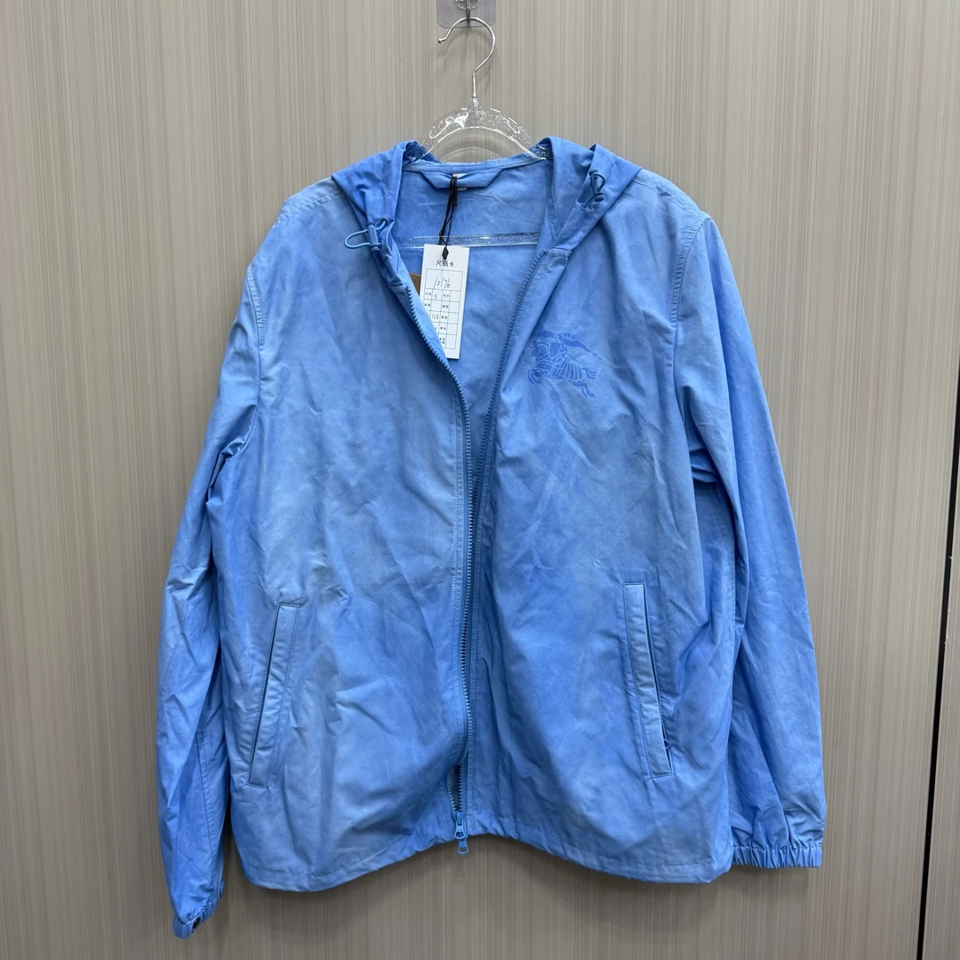 99新 BURBERRY/博柏利 蓝色战马连帽外套 尺码:S衣长70  10176