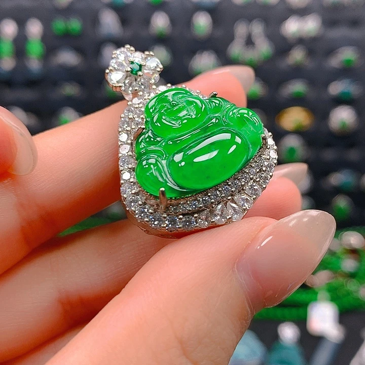 翡翠未镶嵌颈饰佛公