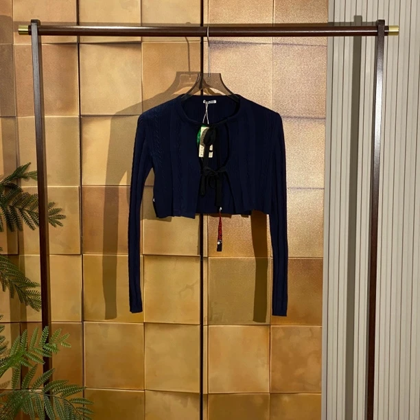 99新 MIU MIU/缪缪 Miumiu 蝴蝶结飘带针织衫/38码/99新/25454