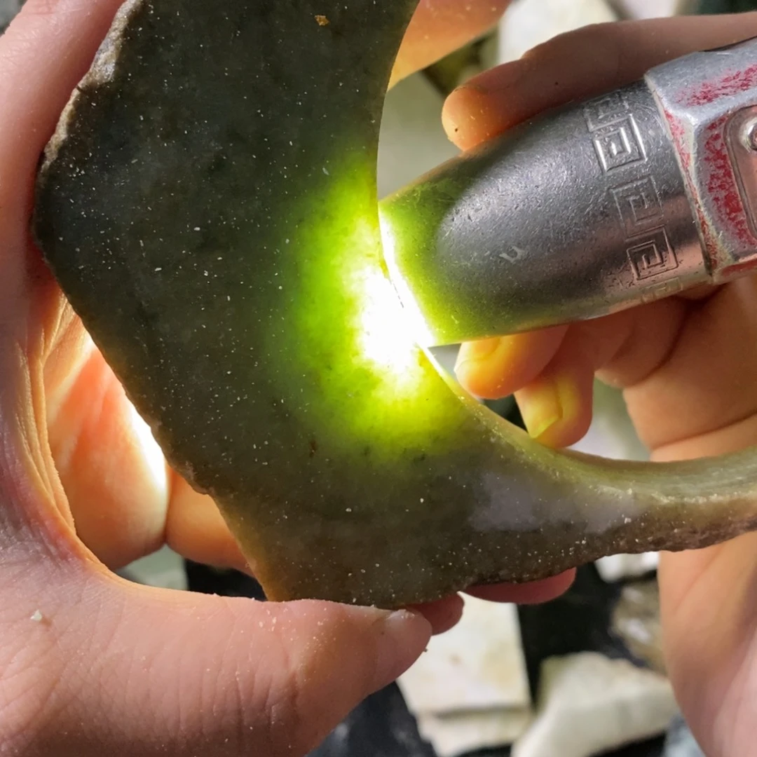 颈饰未镶嵌翡翠天然翡翠