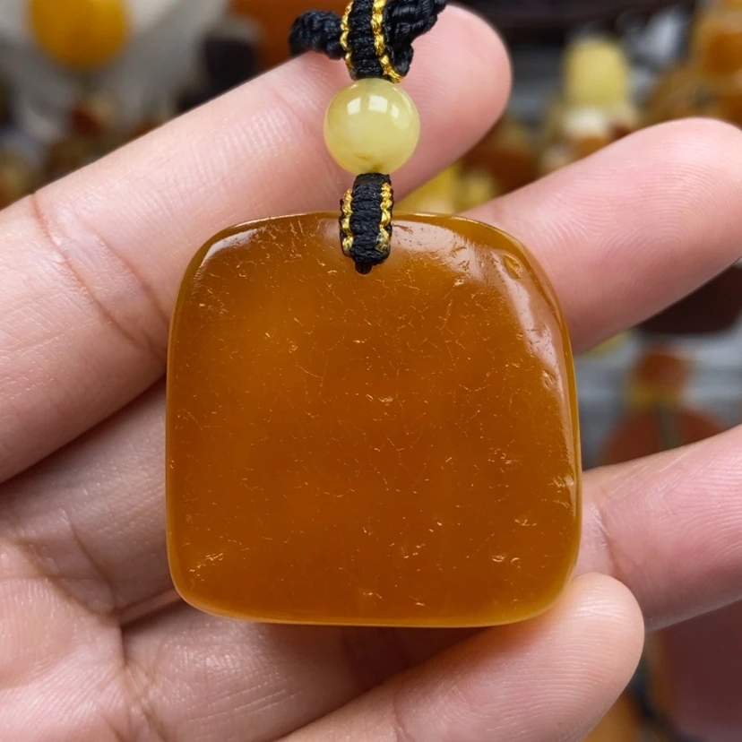 【闪购商品】琥珀颈饰未镶嵌