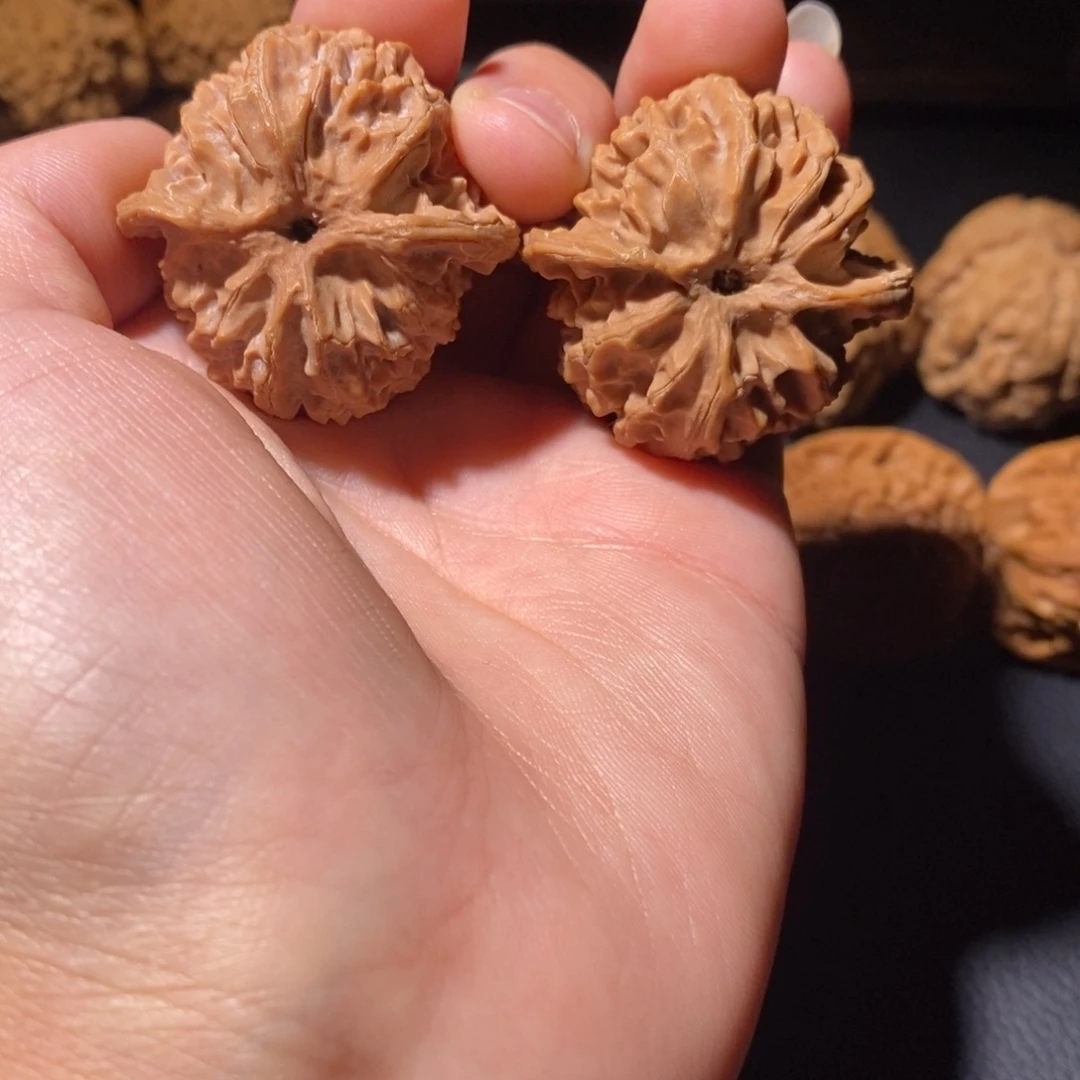 文玩核桃吊坠山地苹果