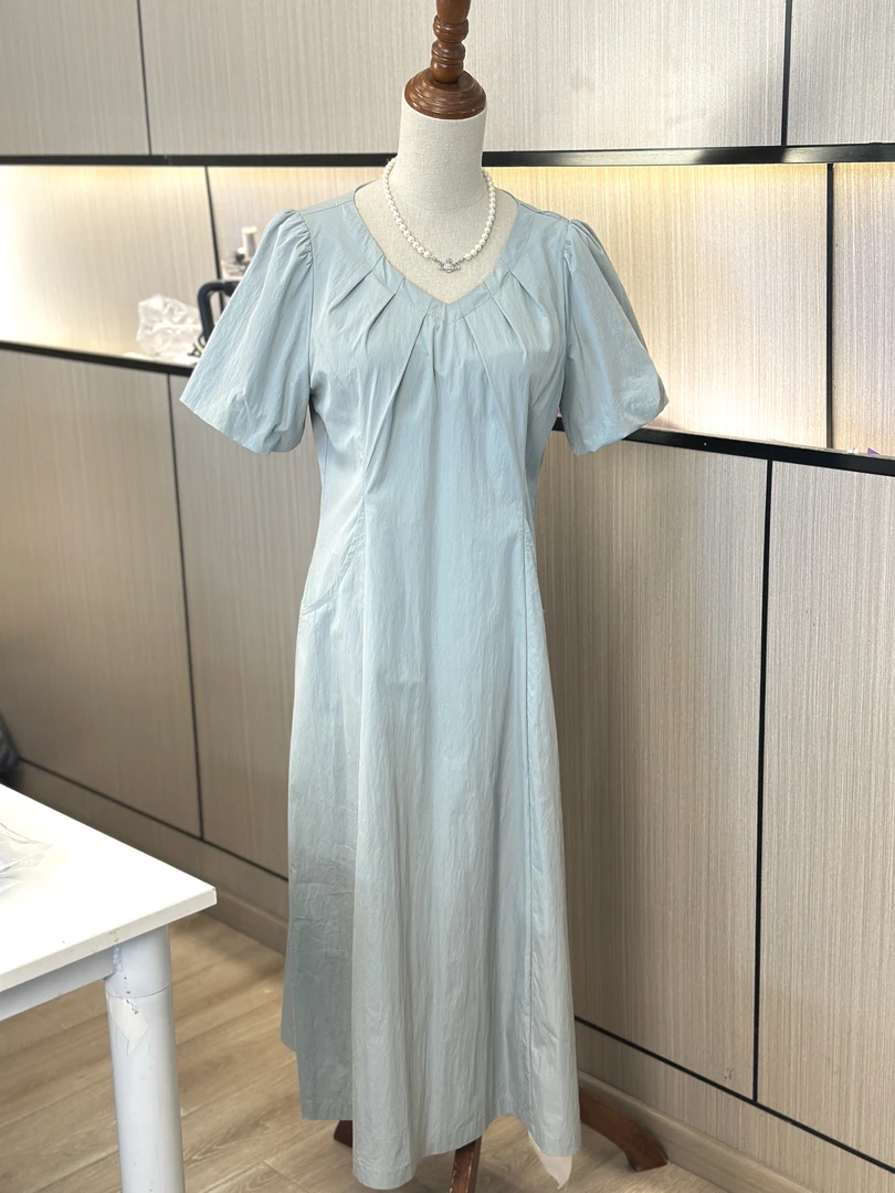 【优米】2025 韩版V领显瘦小个子鱼尾裙气质宽松女装