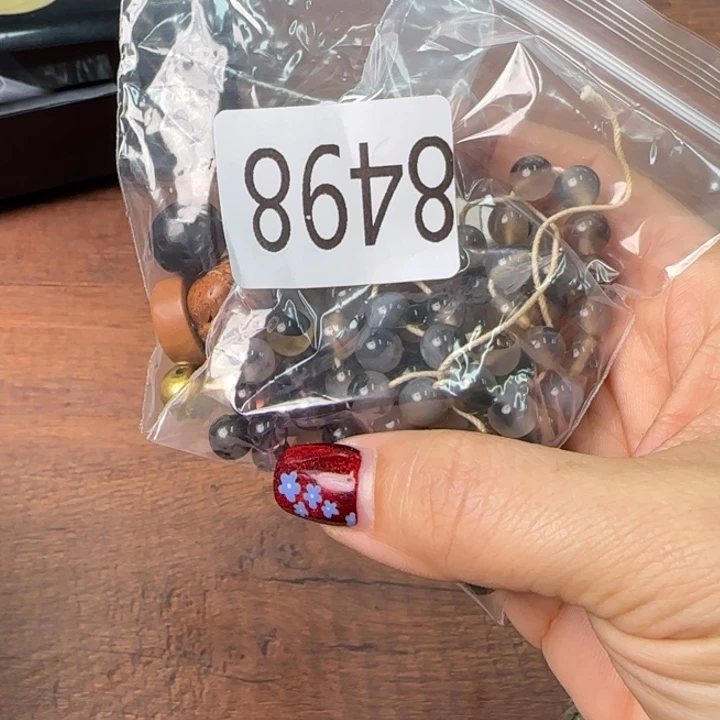 孤***身一个陶瓷物件去哈哈哈J