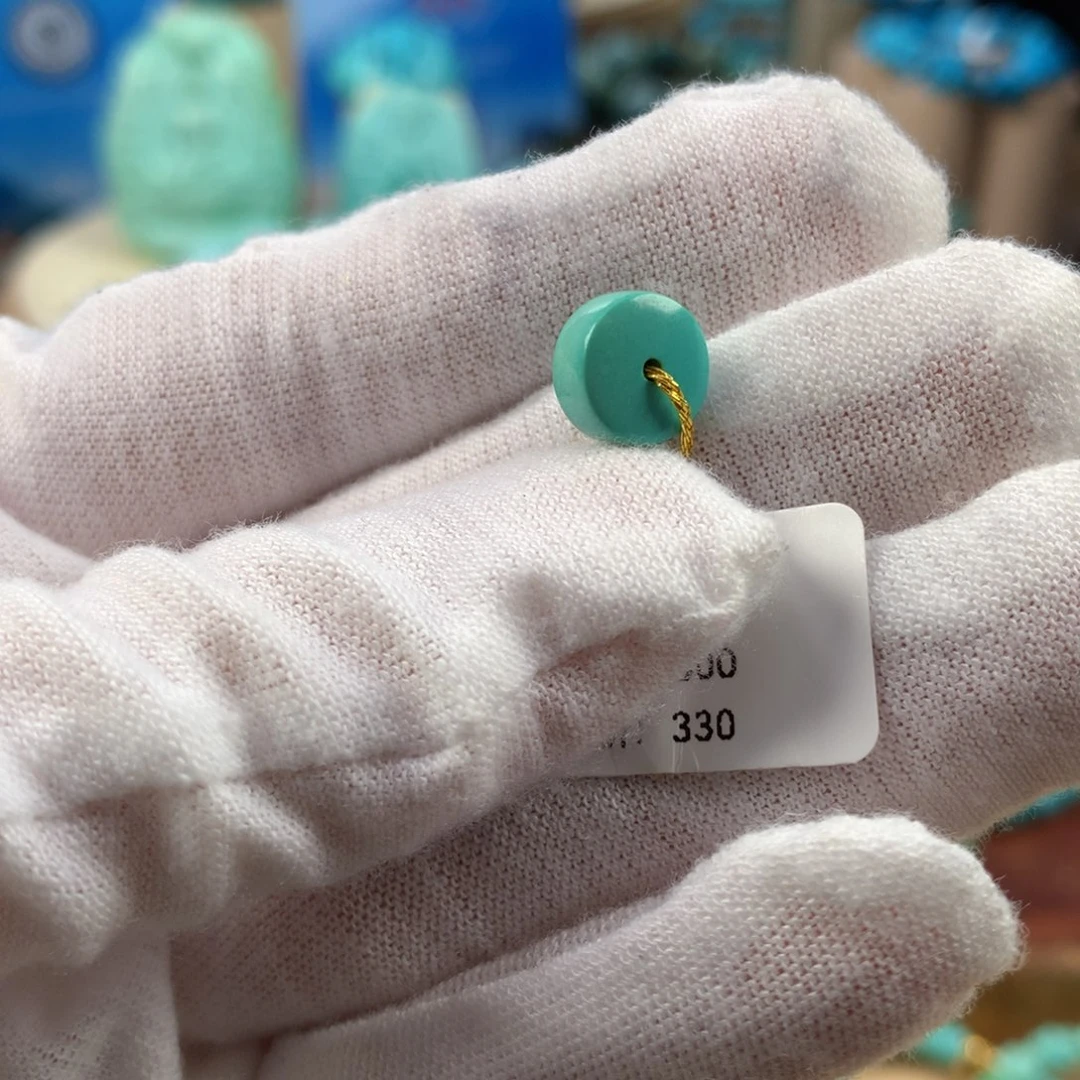 绿松石未镶嵌珠宝奇石高瓷绿直切9*4.5mm