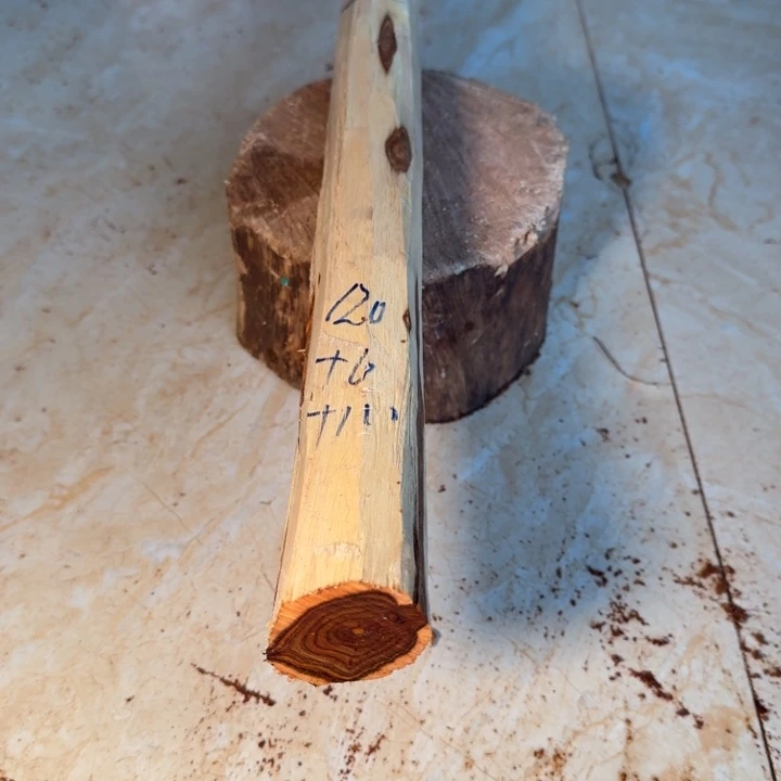 小***腰木海南，海北飞灰尘。甘受商于仪诳楚