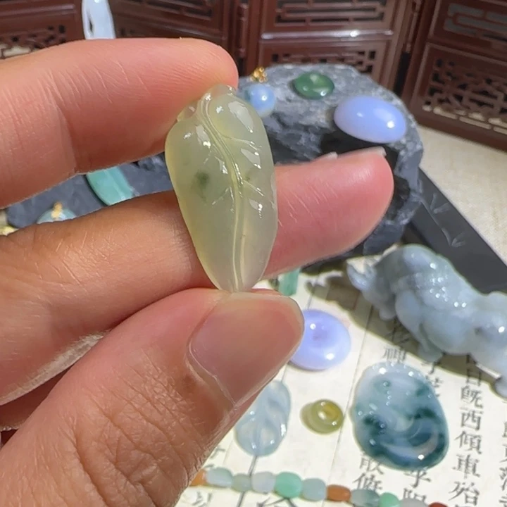 未镶嵌定制翡翠叶子