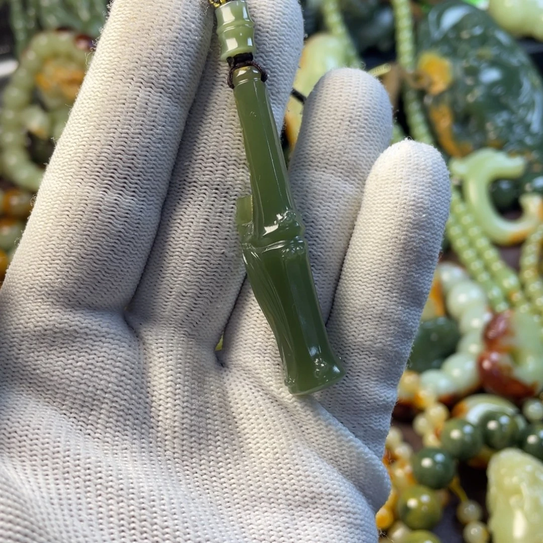 岫岩河磨玉（透闪石质玉）未镶嵌颈饰