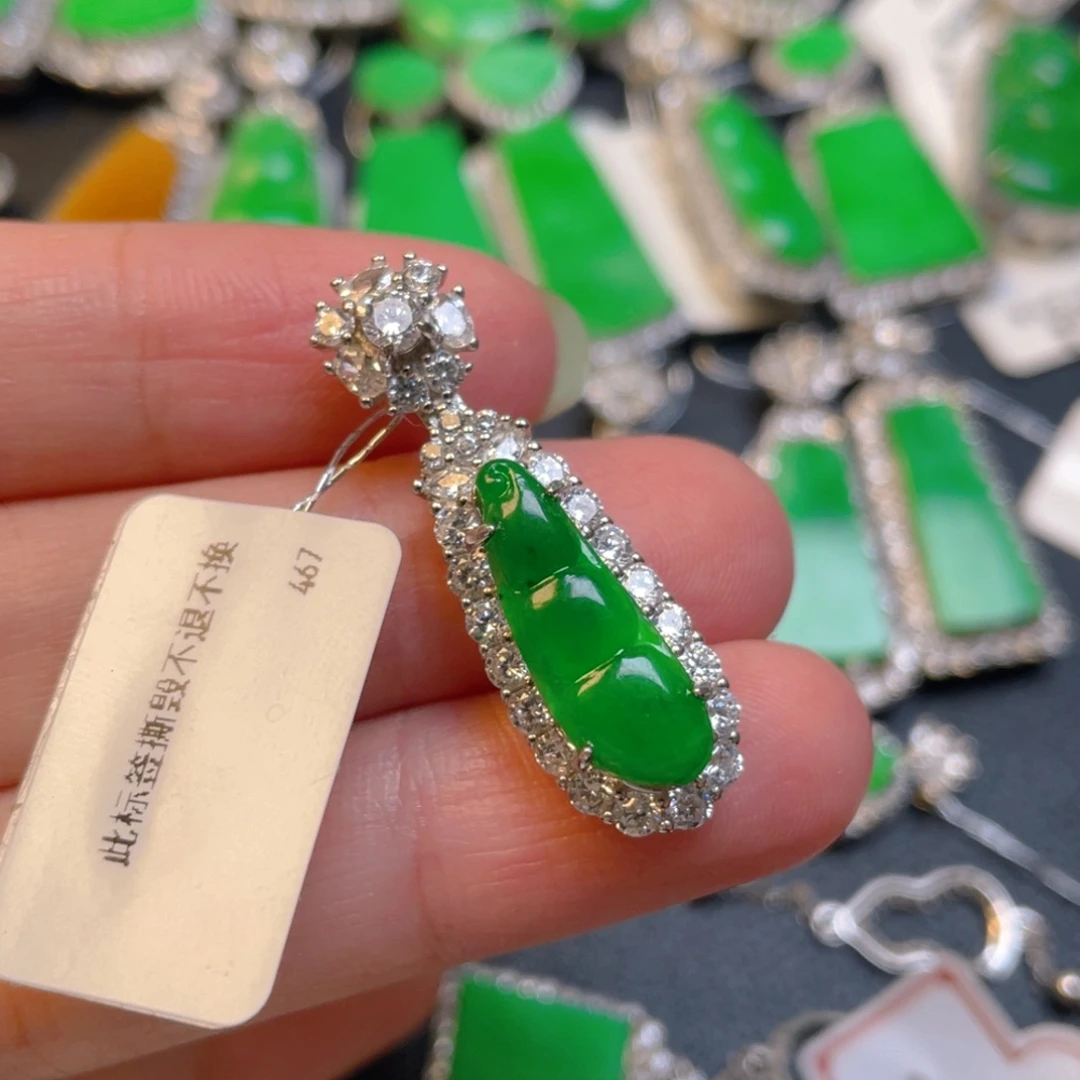 颈饰银S925镶嵌翡翠