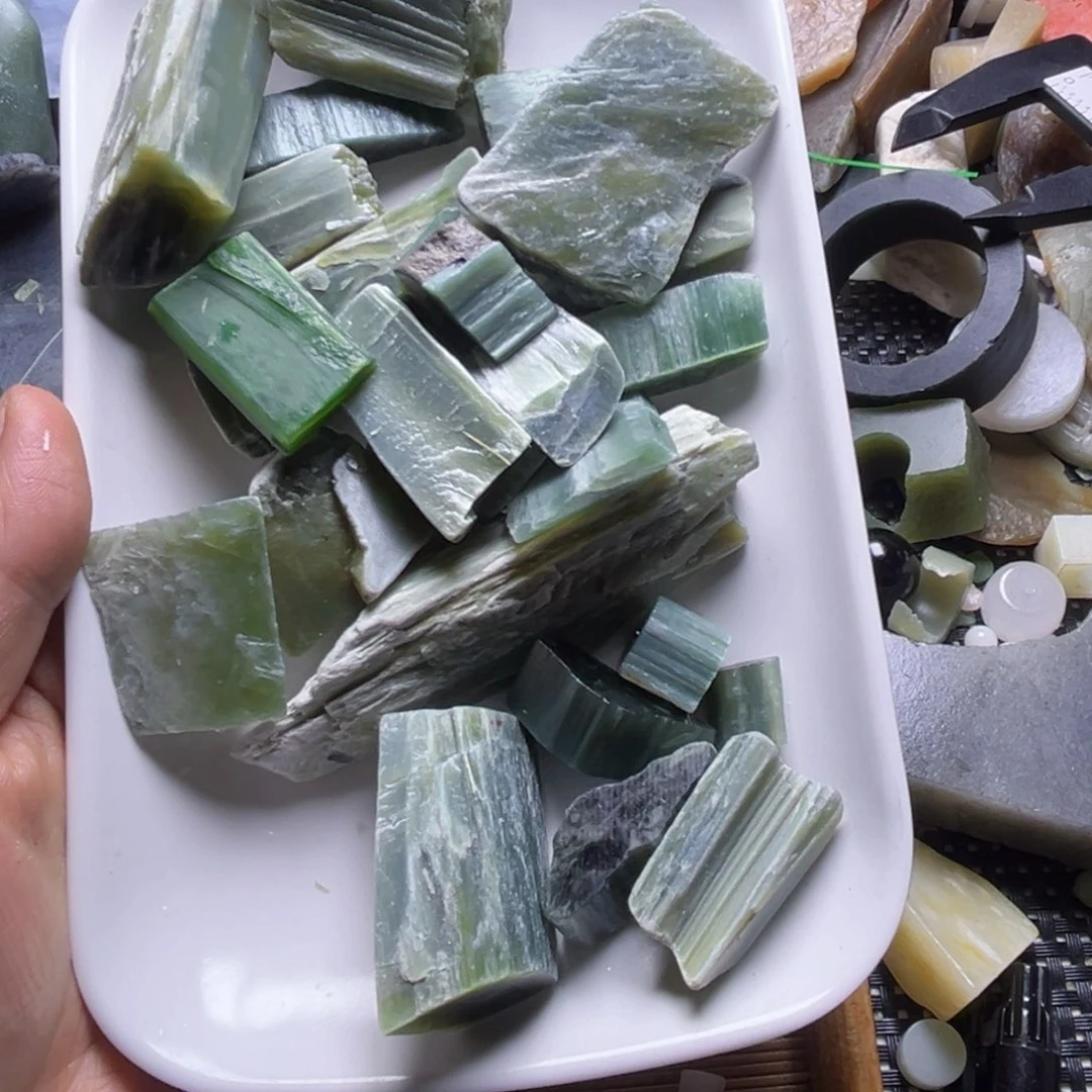 和田玉（糖玉）未镶嵌挂件
