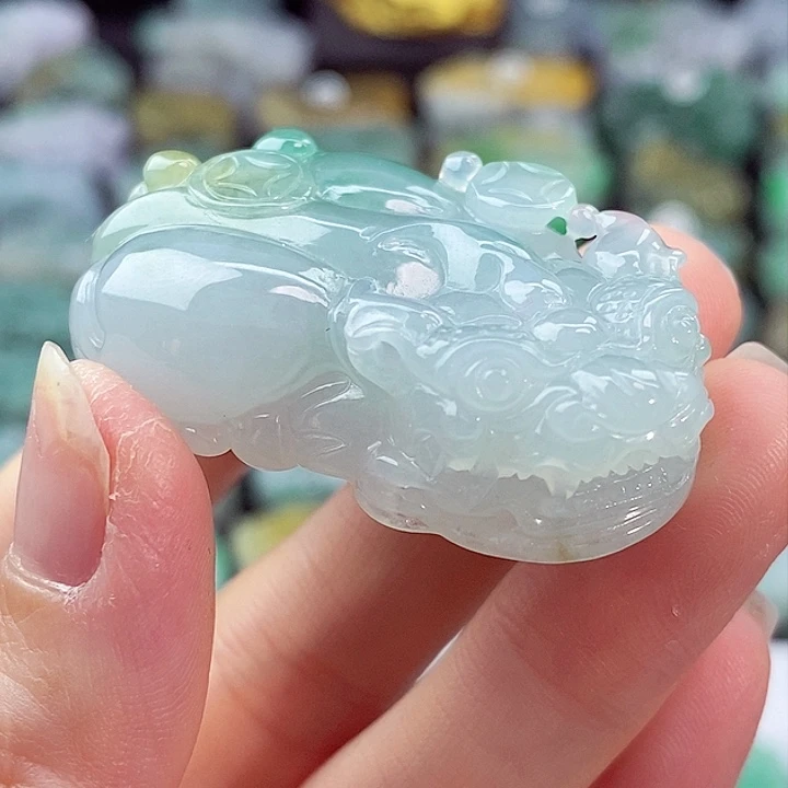 颈饰未镶嵌翡翠天然