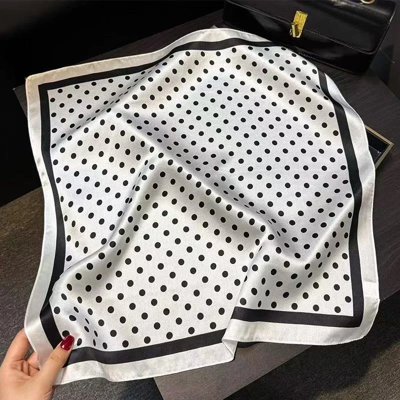 A065【黑白波点】70*70左右