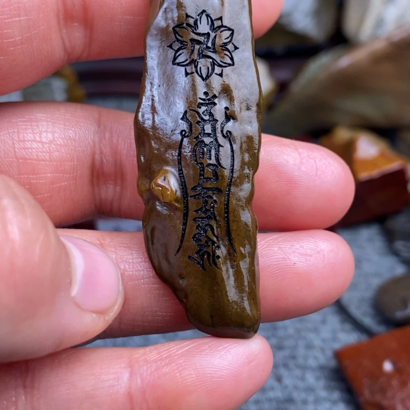 【闪购商品】原石雕刻手把件