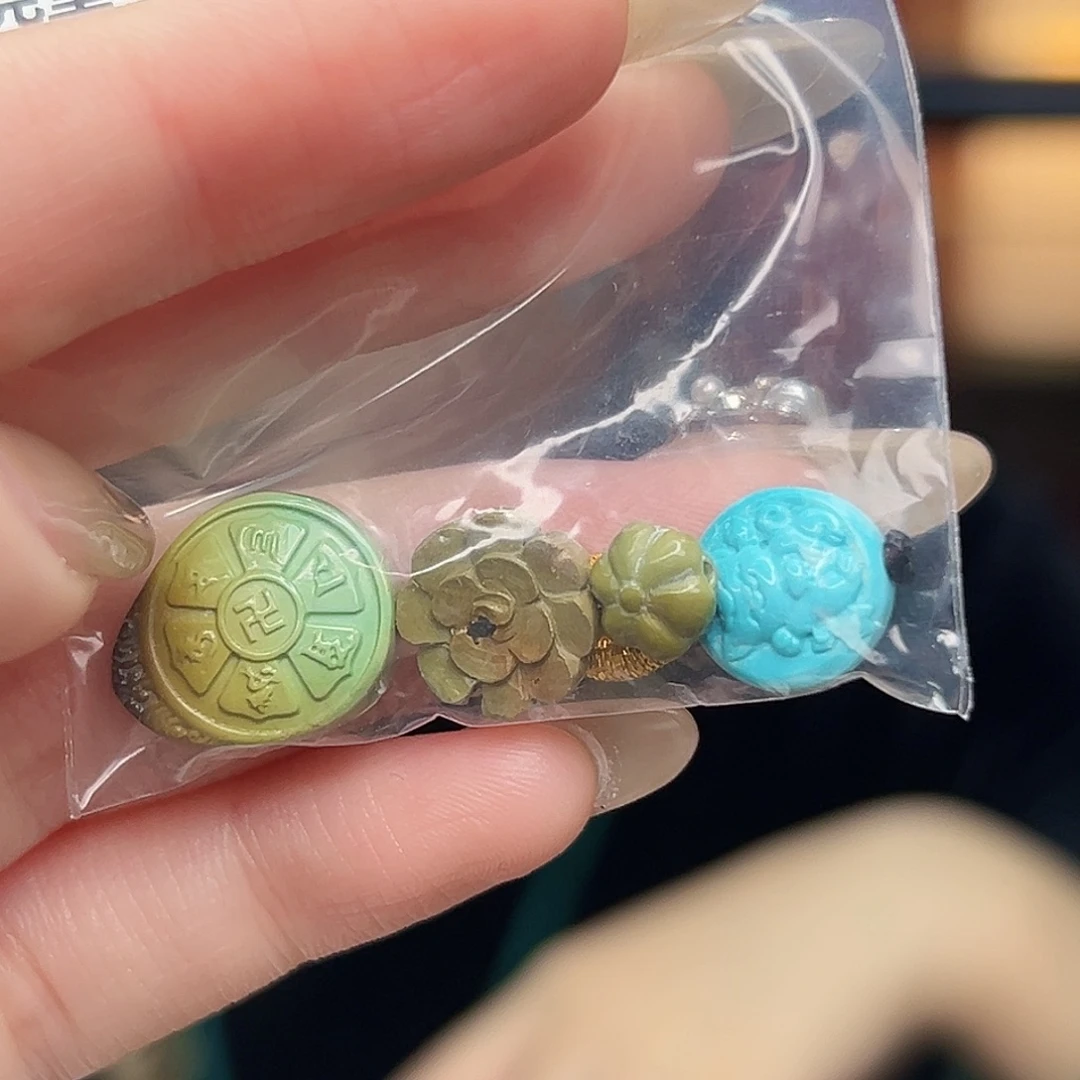 未镶嵌绿松石珠宝奇石