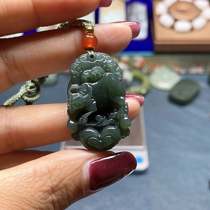 未镶嵌和田玉挂件