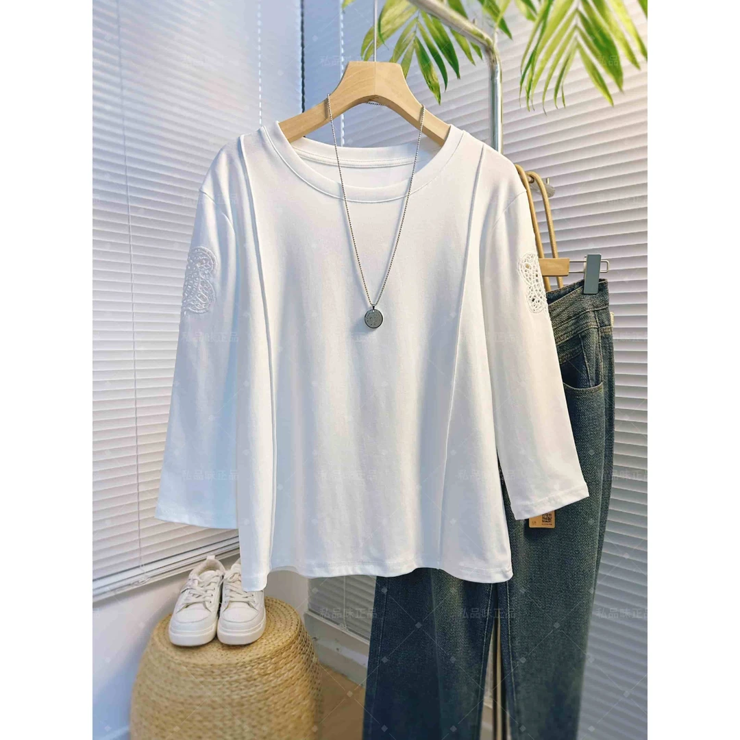 私品味 秋季新款镂空刺绣七分袖上衣 SS660