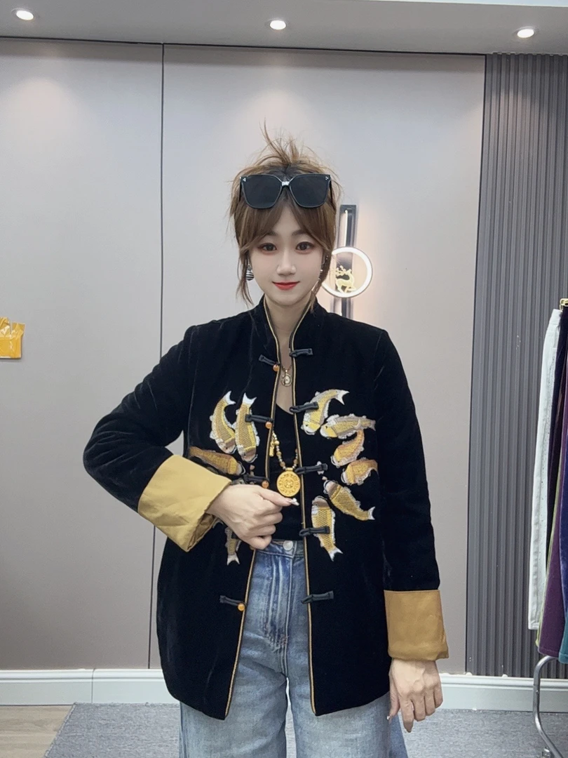 T-8866长款丝绒刺绣新中式棉服