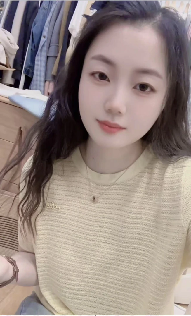 七言家 巨舒服！夏季ins穿搭奶黄洋气小标亚麻短袖
