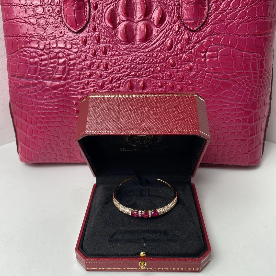 3913手镯--收藏级轻奢时尚设计首饰送礼盒