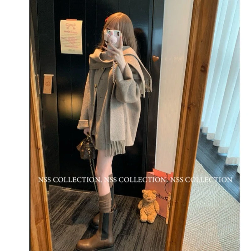 毛呢大衣女短款2024新款秋冬季高级感斗篷呢子毛呢大衣7042