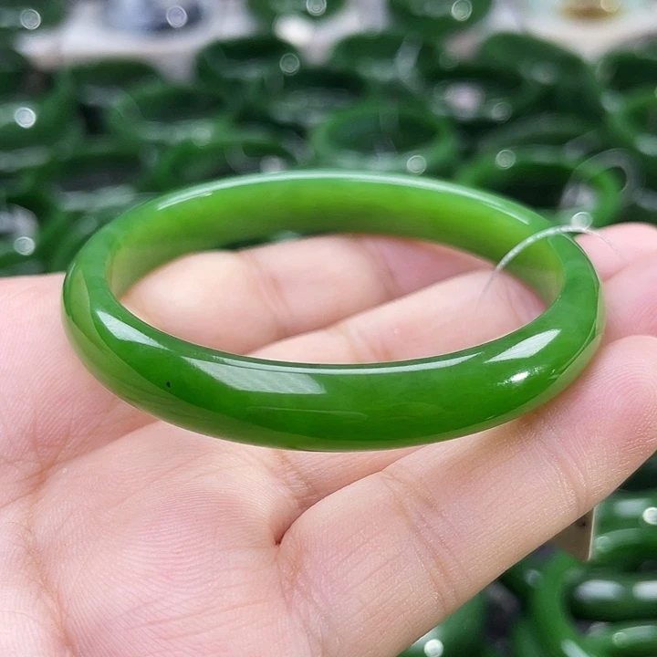 未镶嵌手镯和田玉（碧玉）