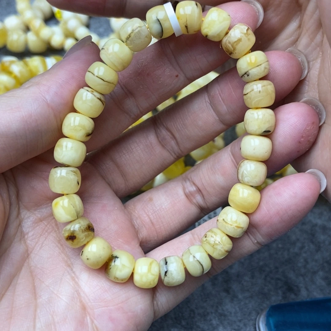 琥珀未镶嵌珠宝奇石26