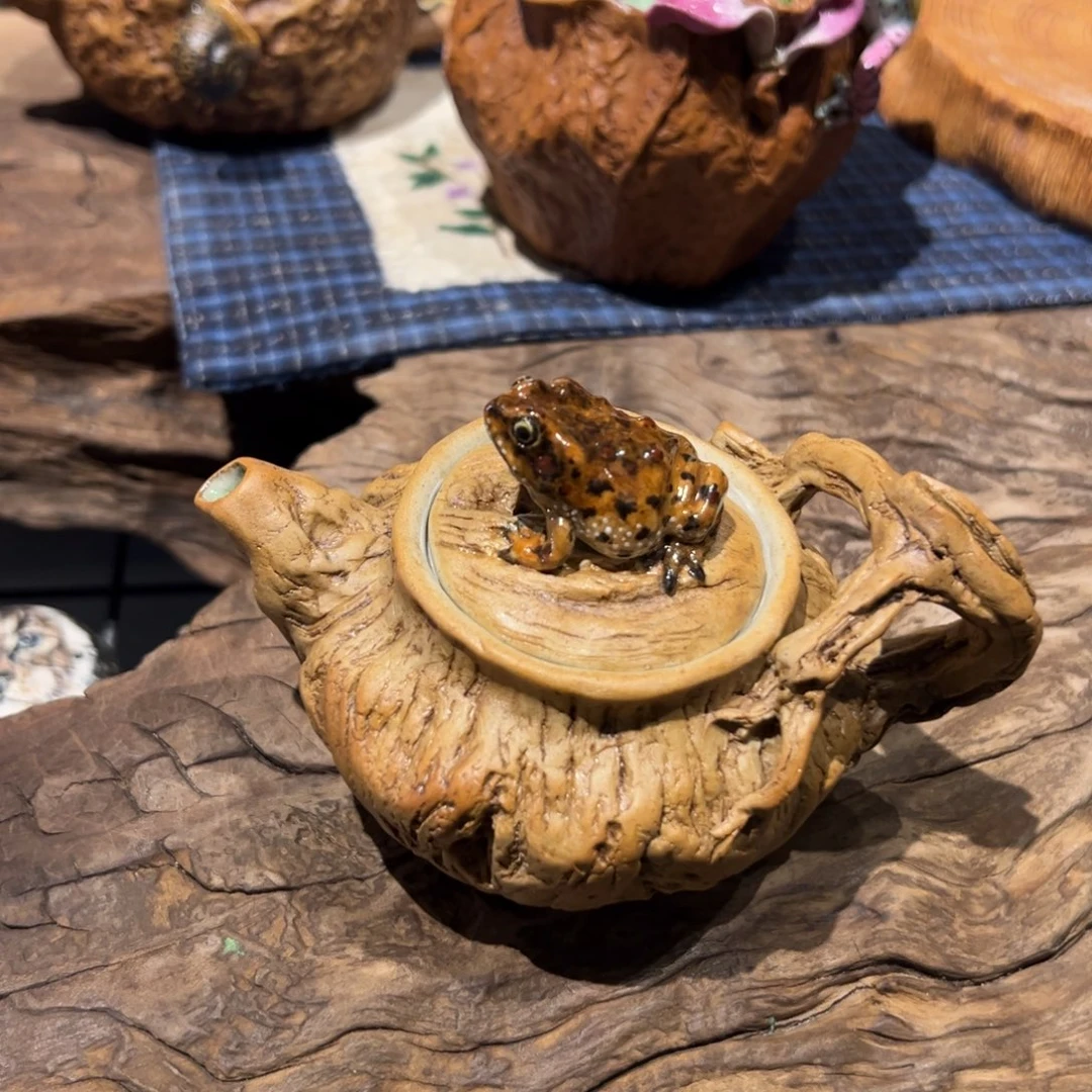 三足金蟾茶壶一物一件