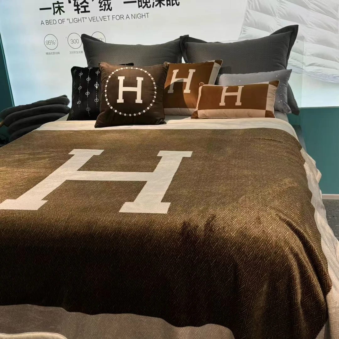 肉感十足！大版【奶丝绒毯】无静电不掉绒  H奶丝系列