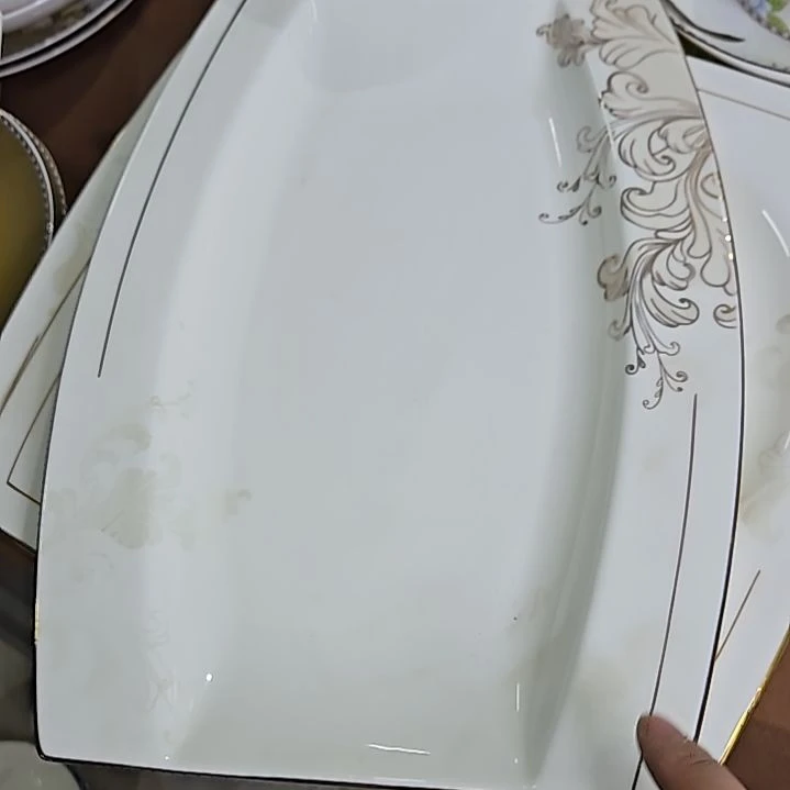 瓷片微瑕奥维鱼盘一个66966