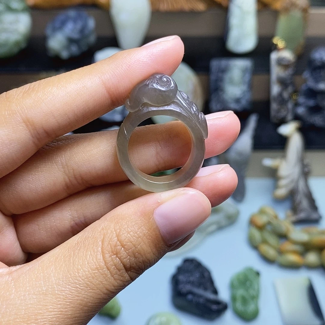 【闪购商品】颈饰未镶嵌和田玉高*音