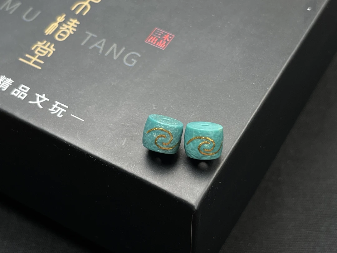 原矿绿松石直切 直径7.5 高5.9 全品无暇