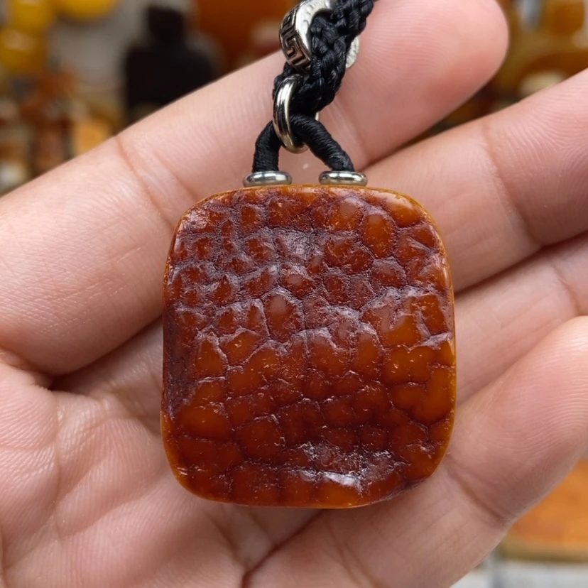 【闪购商品】琥珀颈饰未镶嵌